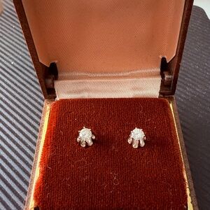 Diamond Stud Earrings 14ct white gold;5pts diamonds